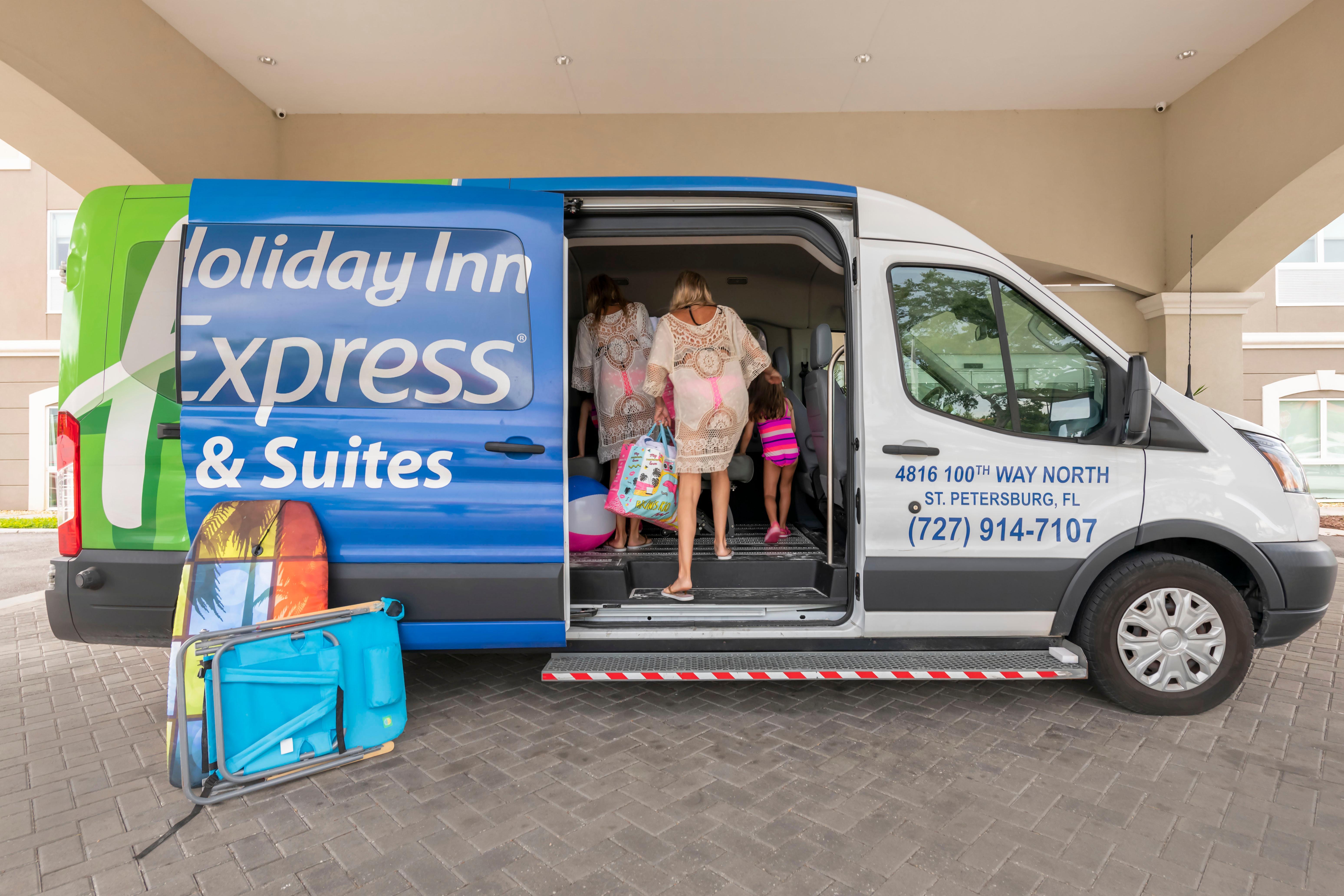 Holiday Inn Express & Suites - St. Petersburg - Madeira Beach By Ihg Kültér fotó
