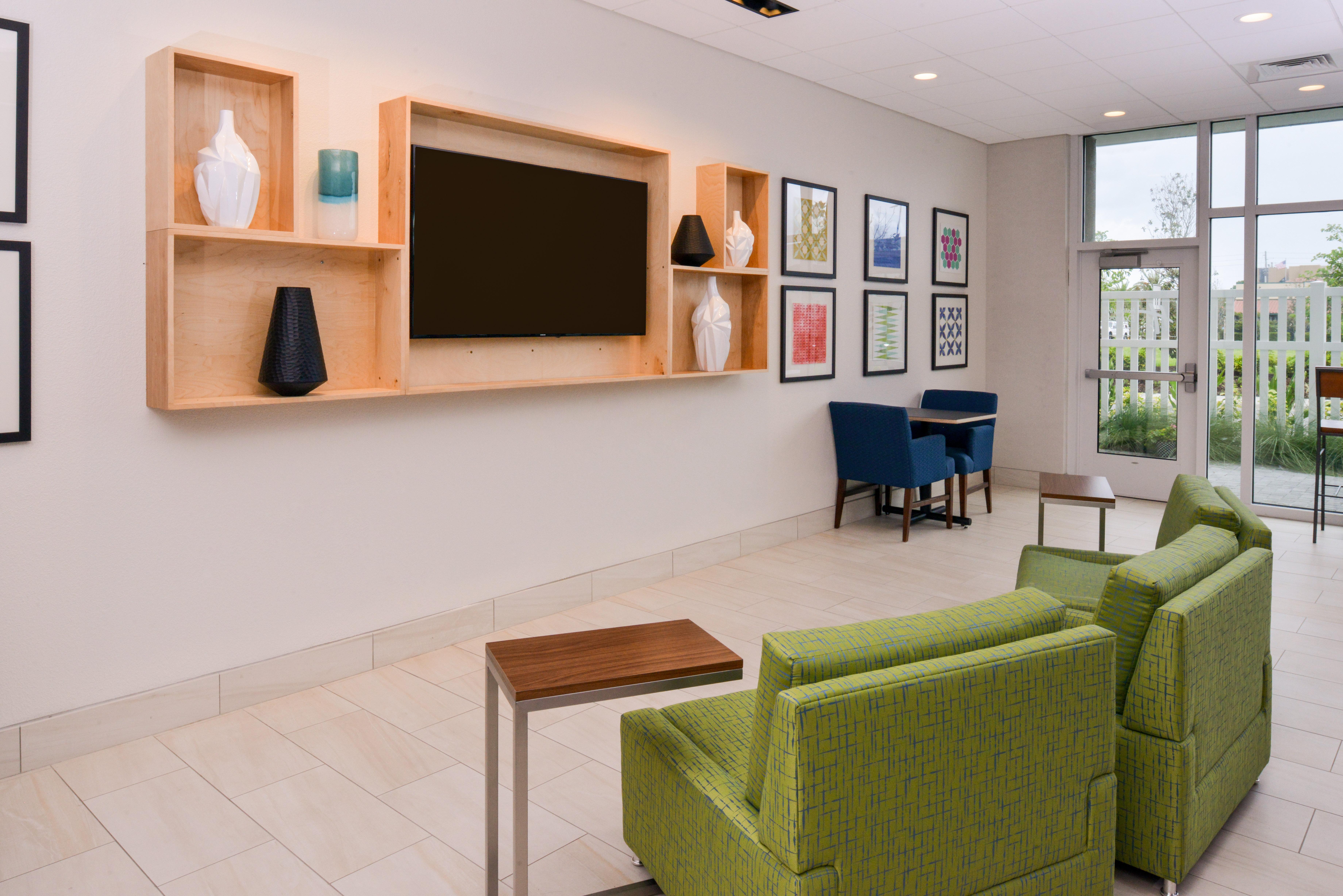 Holiday Inn Express & Suites - St. Petersburg - Madeira Beach By Ihg Kültér fotó