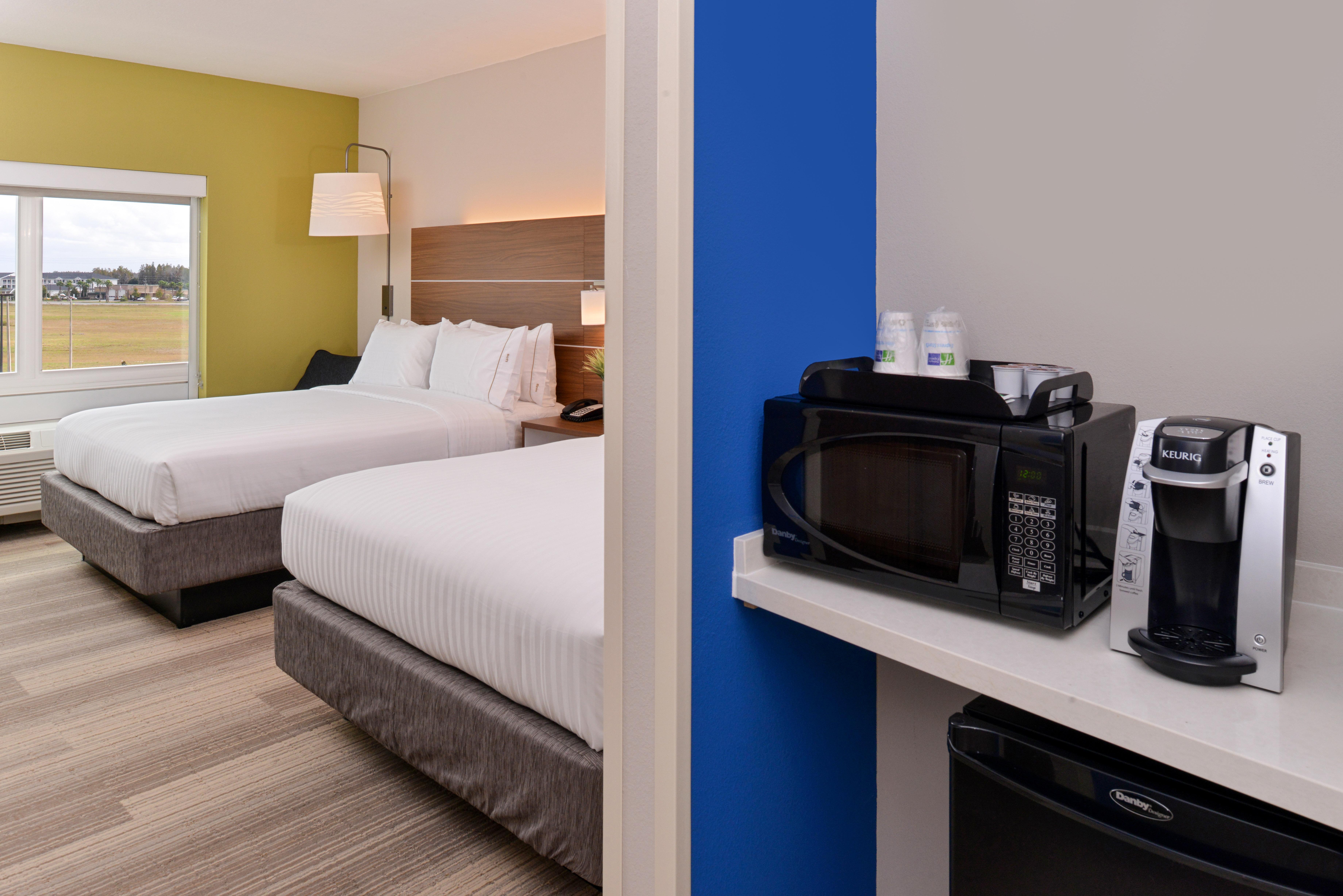 Holiday Inn Express & Suites - St. Petersburg - Madeira Beach By Ihg Kültér fotó