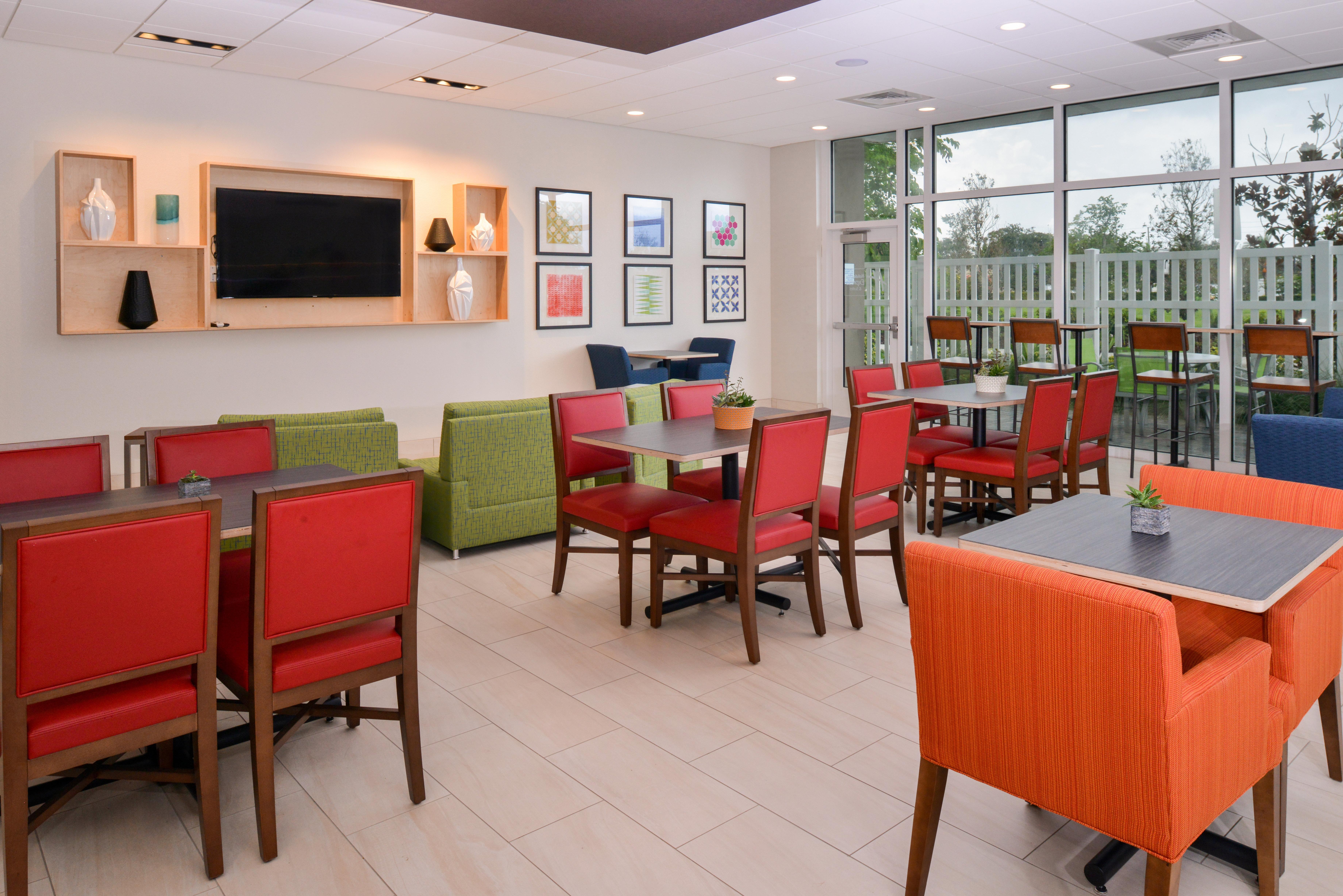 Holiday Inn Express & Suites - St. Petersburg - Madeira Beach By Ihg Kültér fotó