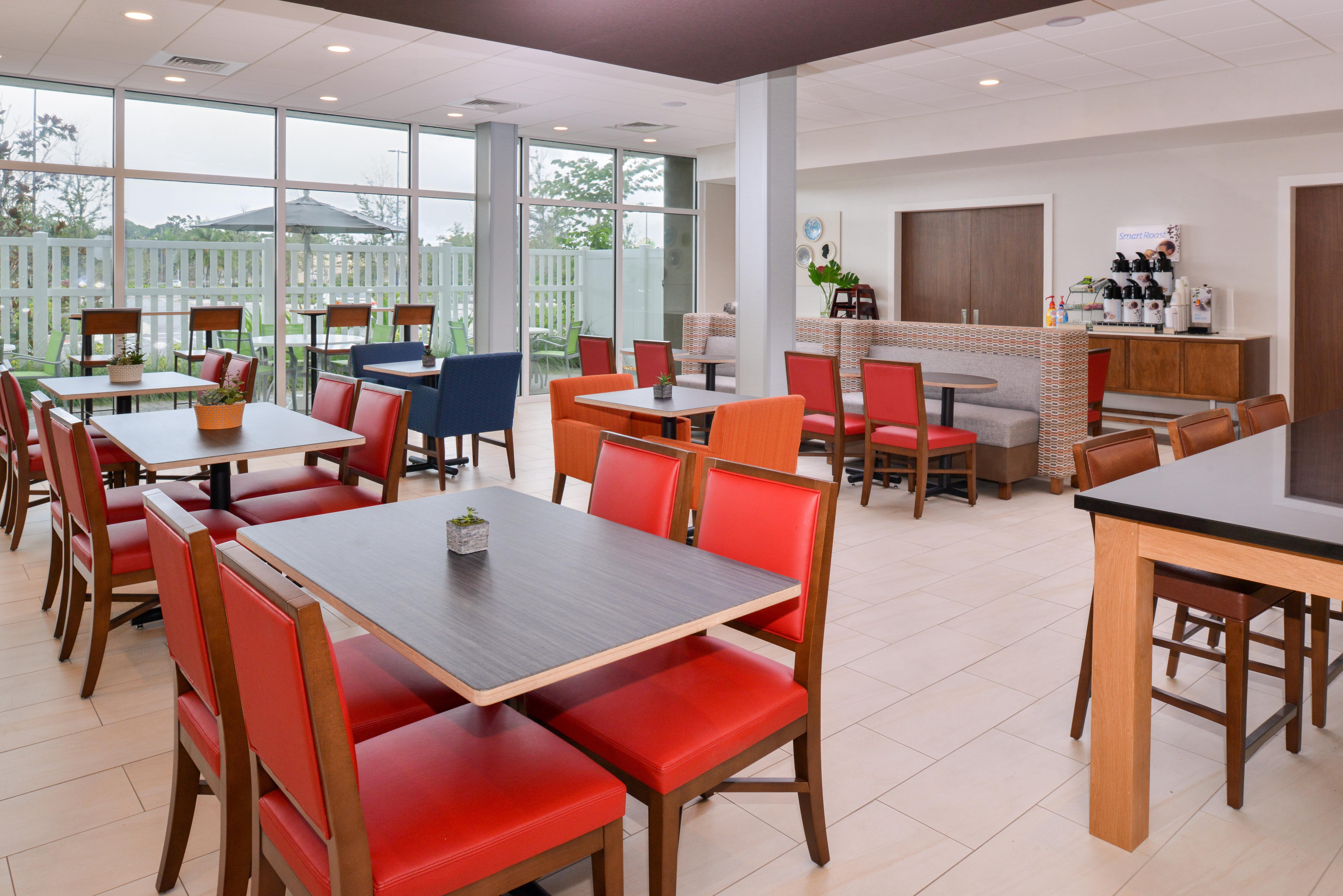 Holiday Inn Express & Suites - St. Petersburg - Madeira Beach By Ihg Kültér fotó