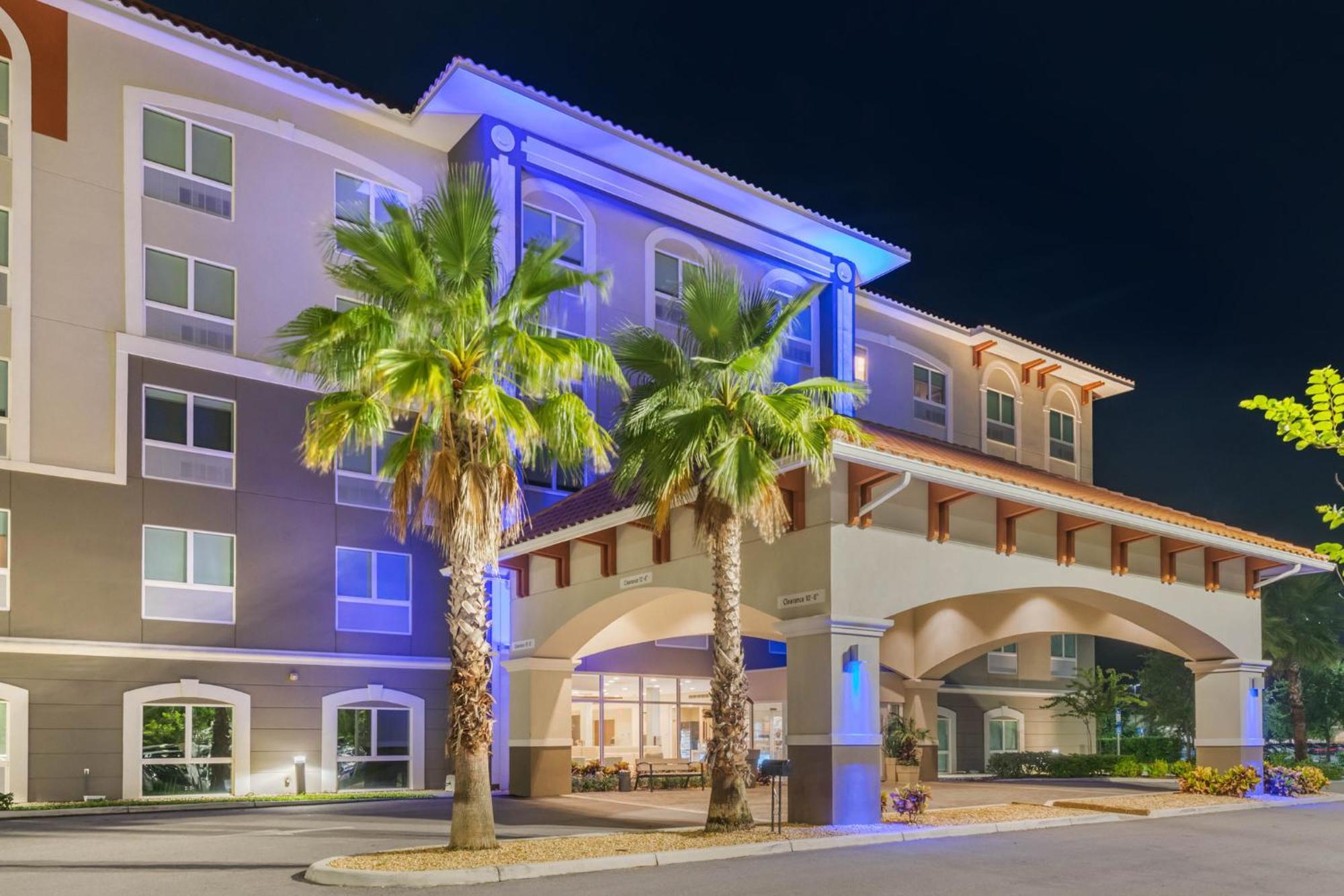 Holiday Inn Express & Suites - St. Petersburg - Madeira Beach By Ihg Kültér fotó