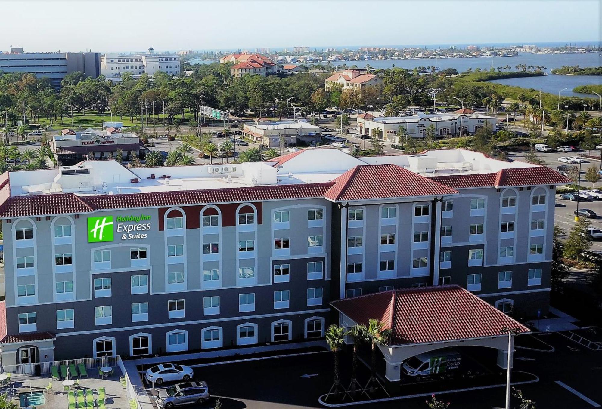 Holiday Inn Express & Suites - St. Petersburg - Madeira Beach By Ihg Kültér fotó